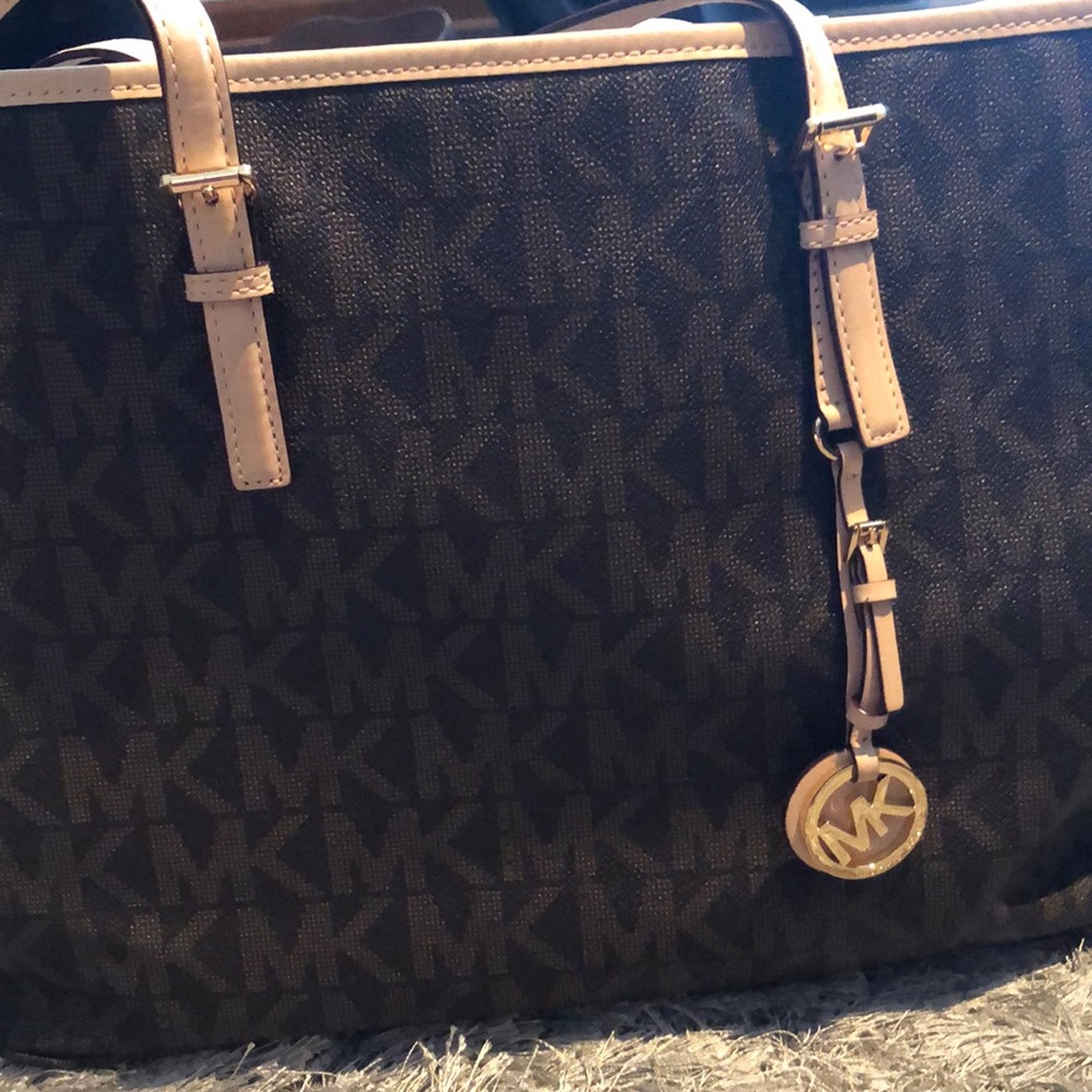 Michael kors bag - Picture 4 of 8